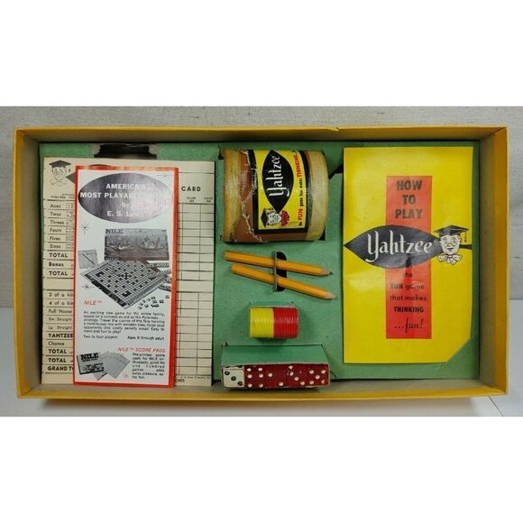 Vintage 1956 E.S. Lowe Company Yahtzee Score Cards Chips Dice Game - Picture 3 of 11